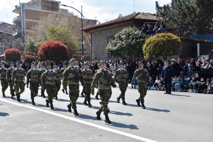 Φωτογραφία Με λαμπρότητα ο εορτασμός της 25ης Μαρτίου στον Δήμο Ηρωικής Πόλεως Νάουσας